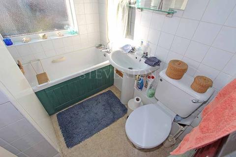 51 Birches Barn Avenue, Wolverhampton, WV3 7BT