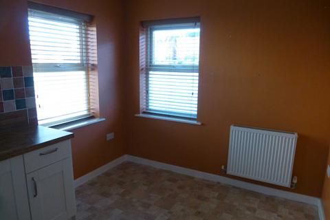 3 bedroom house to rent, Havergate Way, Kennet Island