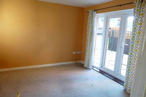 3 bedroom house to rent, Havergate Way, Kennet Island