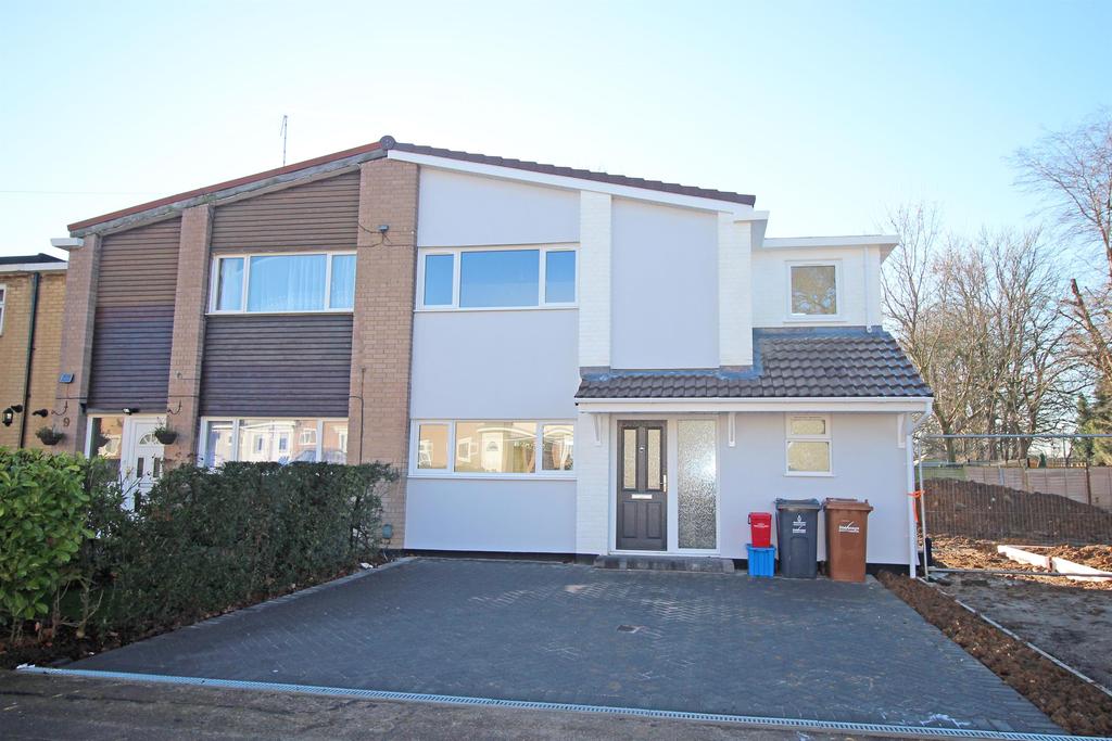 Valley Way, Stevenage, SG2 9AB 3 bed semidetached house £350,000
