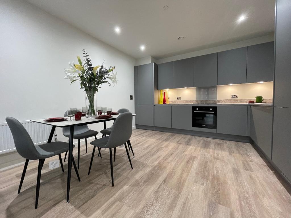 Kitchen / Dining Roo
