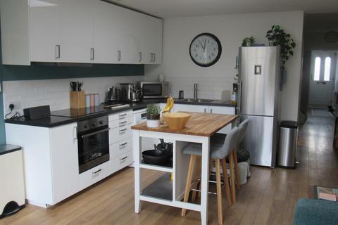 31 Francis Road, Wallington, SM6 9AS