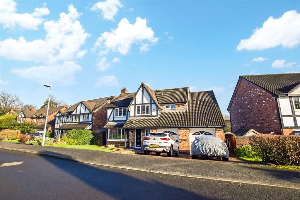 Falconwood Chase, Worsley, Manchester, M28 4 bed detached house £