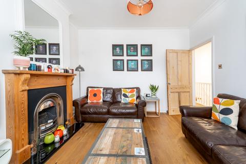 2 bedroom apartment for sale - Voluntary Place, Wanstead