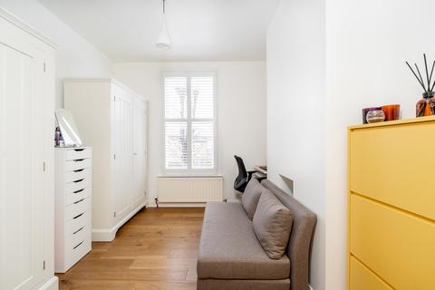 4 Voluntary Place, London, E11 2RP