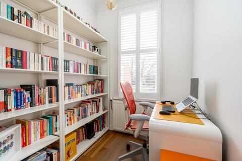 4 Voluntary Place, London, E11 2RP
