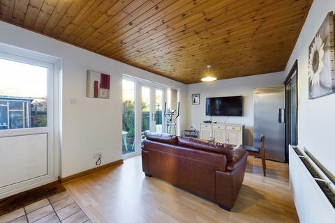 6 Cedar Avenue, Ruislip, HA4 6UH
