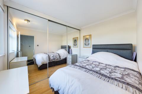 6 Cedar Avenue, Ruislip, HA4 6UH
