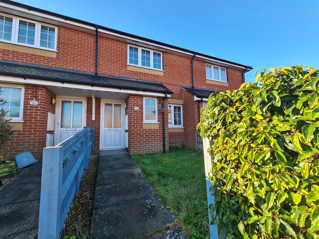 South East Road, Sholing 2 bed terraced house £995 pcm (£230 pw)