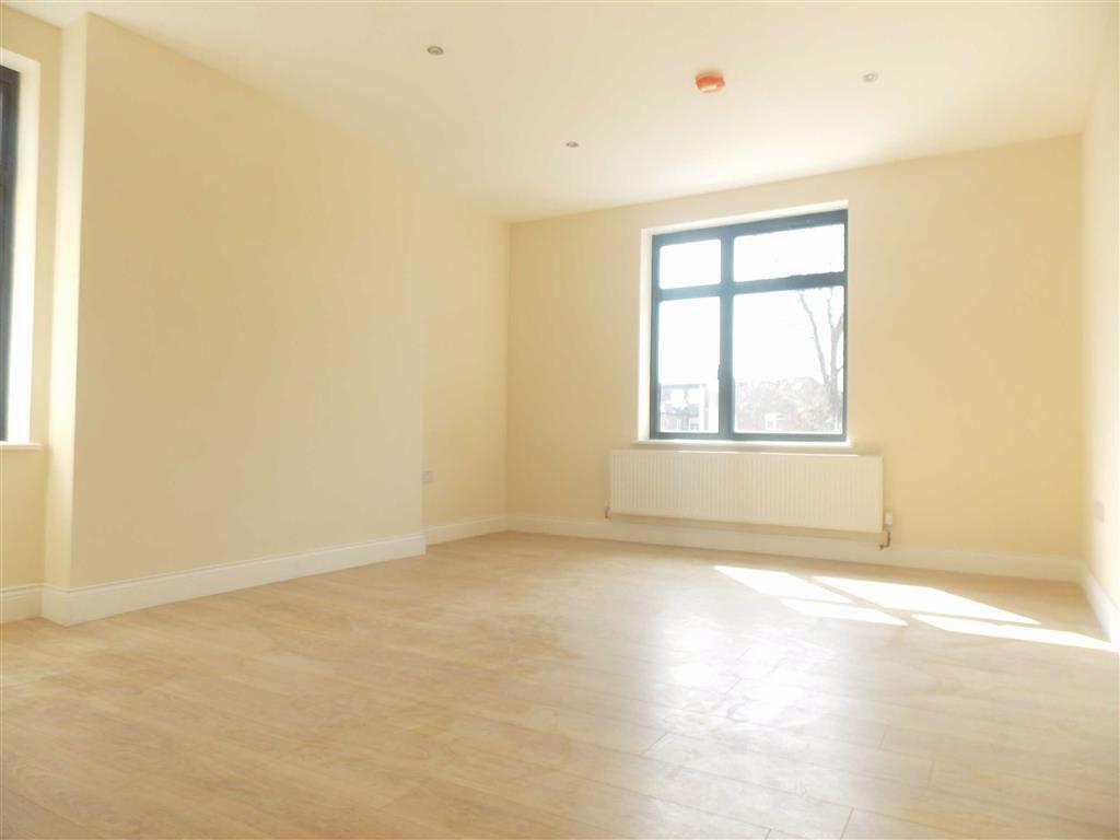 Eagle Road, Wembley, Middlesex 5 bed semidetached house £2,750 pcm