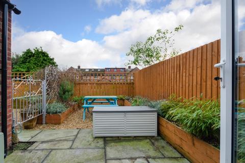 2a Central Avenue, Easingwold, York, YO61 3DH