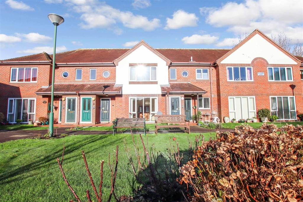 Northwood Square, Fareham 1 bed retirement property £170,000