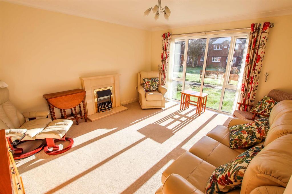 Northwood Square, Fareham 1 bed retirement property £170,000