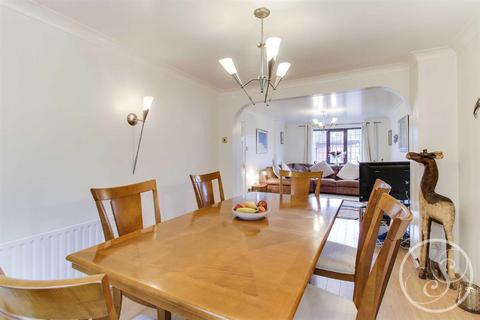 1 Austhorpe Gardens, Leeds, LS15 8TF