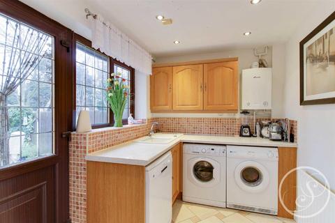1 Austhorpe Gardens, Leeds, LS15 8TF