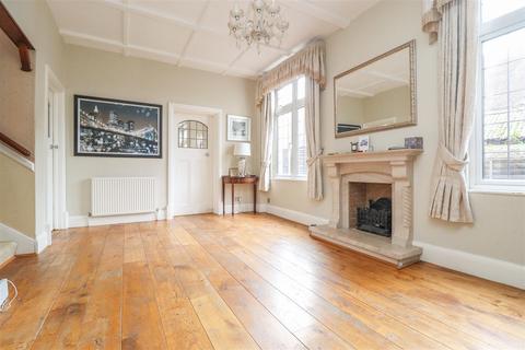 5 bedroom detached house for sale - The Old Vicarage, Chadwick Road, Chalkwell