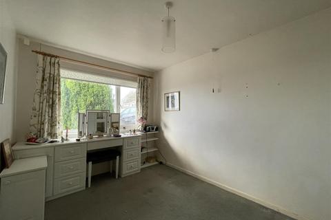19 Menacuddle Lane, St Austell, PL25 5QN