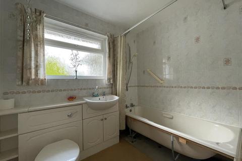 19 Menacuddle Lane, St Austell, PL25 5QN
