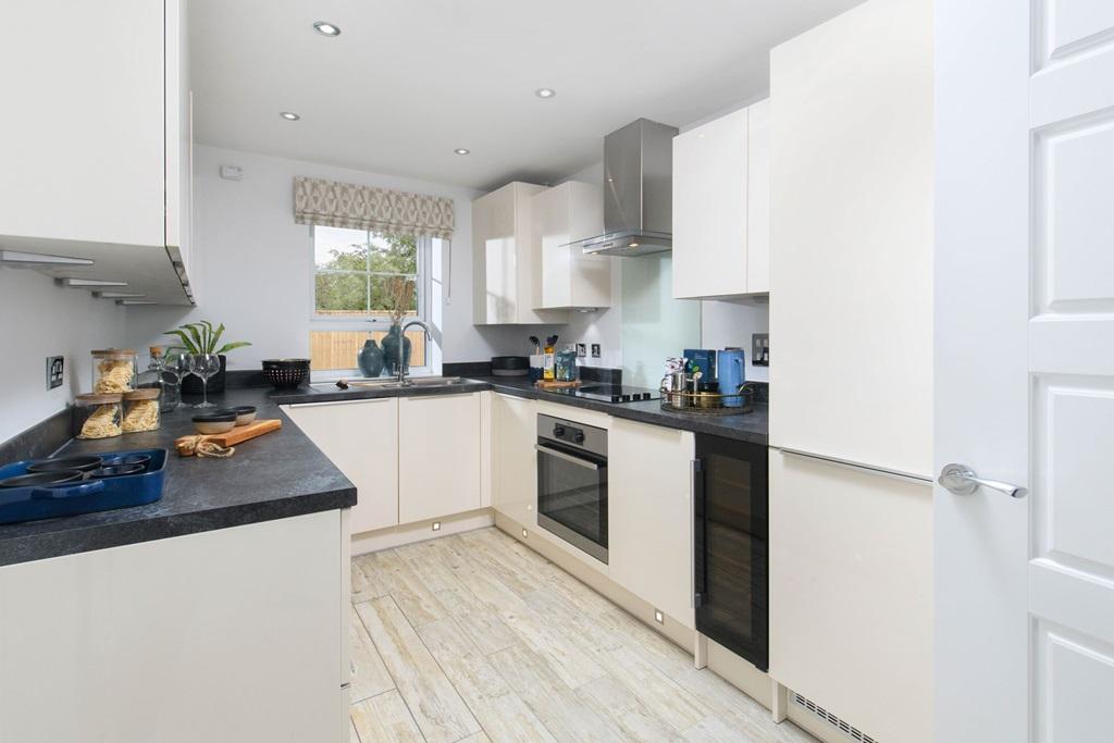 Fircroft 6 bed home kitchen