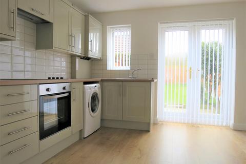 2 bedroom semi-detached house to rent, Martin Close, Morley, LS27