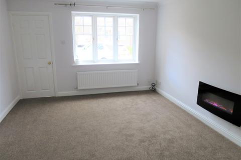 2 bedroom semi-detached house to rent, Martin Close, Morley, LS27