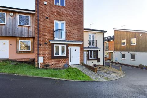 8 Awebridge Way, Gloucester, GL4 4FQ