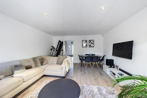 8 Awebridge Way, Gloucester, GL4 4FQ