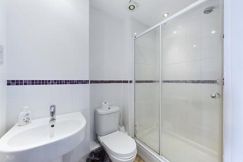 8 Awebridge Way, Gloucester, GL4 4FQ