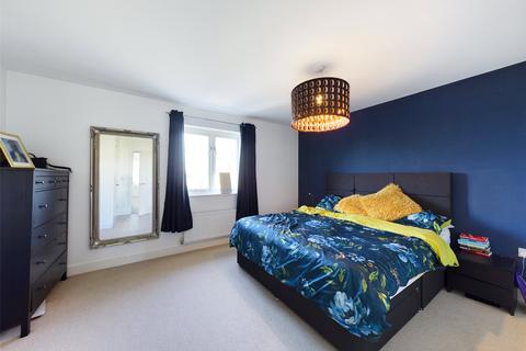 8 Awebridge Way, Gloucester, GL4 4FQ