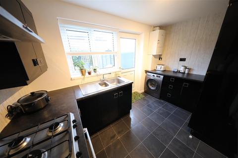 2 bedroom semi-detached house for sale - Evergreen Drive, Hull