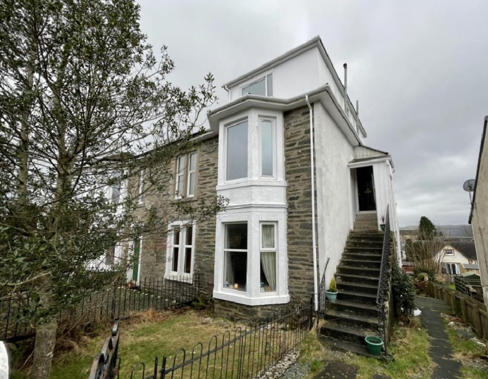 Alexander Street, Dunoon, Argyll and Bute, PA23 2 bed flat £95,000