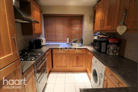 8 Belvedere Close, Guildford, GU2 9NP