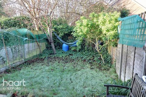 8 Belvedere Close, Guildford, GU2 9NP