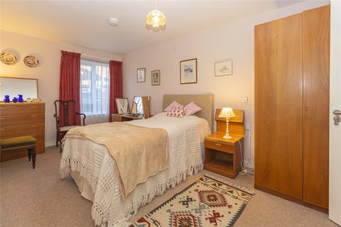 2 bedroom retirement property for sale - Lea Springs, Harpenden