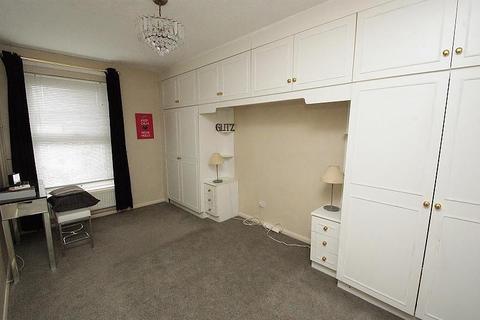2 bedroom apartment to rent - Haslers Court, Fryerning Lane, CM4