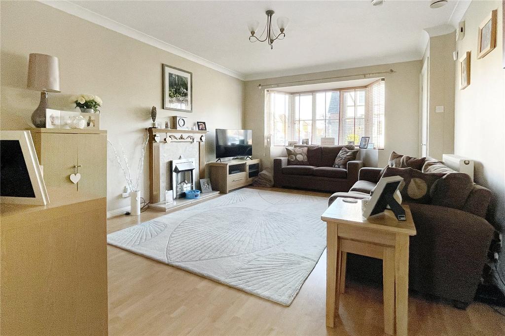 Wilton Drive, Rustington, Littlehampton 4 bed detached house £430,000