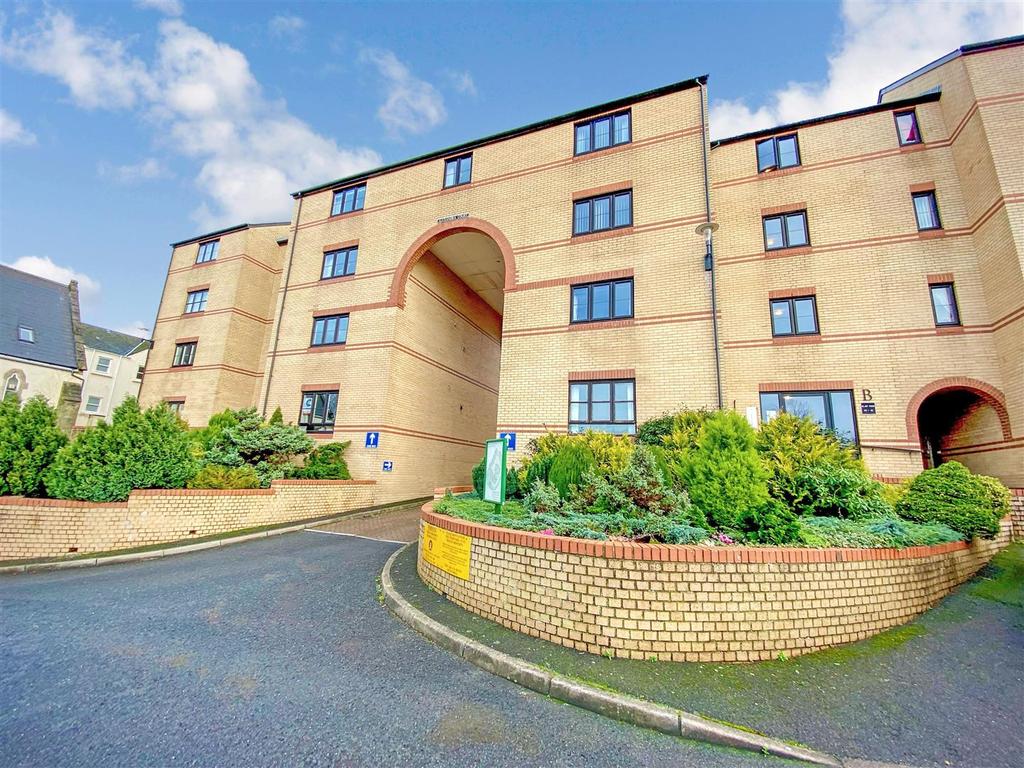 Alexandra Court, Barnstaple 1 bed apartment £105,000