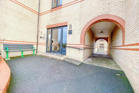 Flat 18, Alexandra Court Alexandra Road, Barnstaple, EX32 8AZ