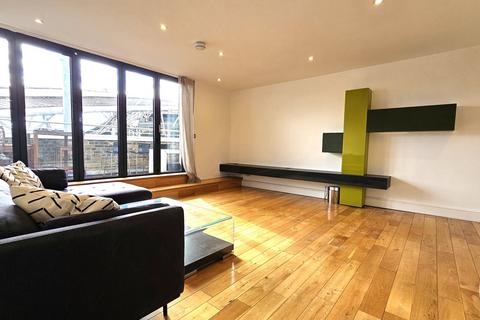 2 bedroom penthouse to rent, Oval Mansions, Kennington