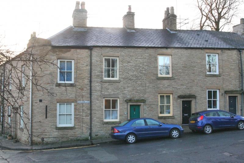 Grimshaw Lane Bollington sk10 5ly 2 bed detached house £245,000