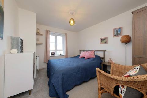 9 Clippens Drive, Edinburgh, EH17 8TU