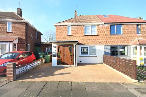 20 Highstead Crescent, Erith, DA8 3JD