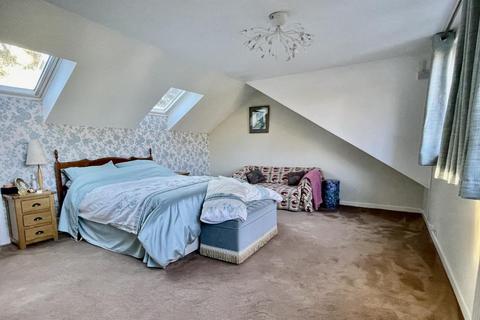 5 bedroom detached house for sale, Sandy Lane, St Ives, BH24 2LQ