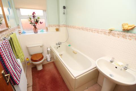 53 Trent Way, Worcester Park, KT4 8TW