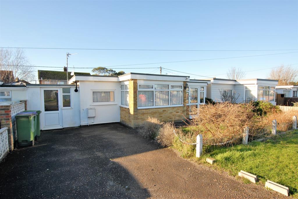 Links Crescent, St Mary's Bay, TN29 2 bed bungalow £200,000