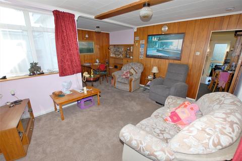 11 Links Crescent, St Marys Bay, Romney Marsh, TN29 0RS