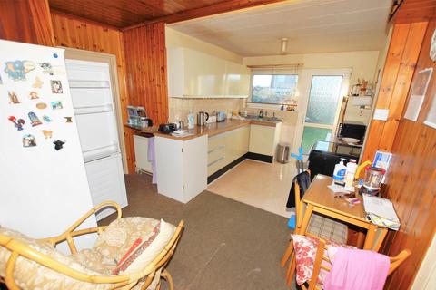 11 Links Crescent, St Marys Bay, Romney Marsh, TN29 0RS