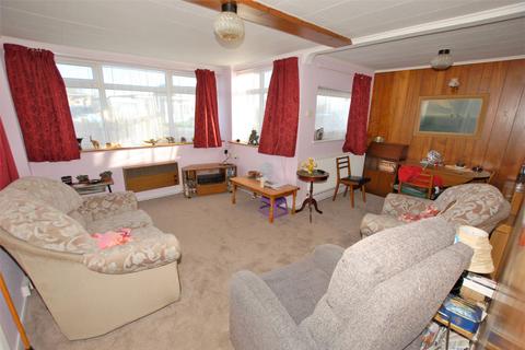 11 Links Crescent, St Marys Bay, Romney Marsh, TN29 0RS