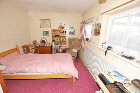 11 Links Crescent, St Marys Bay, Romney Marsh, TN29 0RS