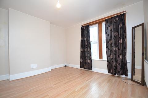 2 bedroom flat to rent - 127 Courthill Road Lewisham SE13